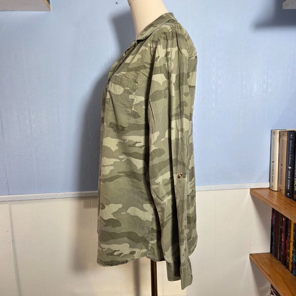 Charlotte Russe Large Classic Camo Roll Tab Longsleeve Button Up Shirt (Flawed) - Picture 7 of 11